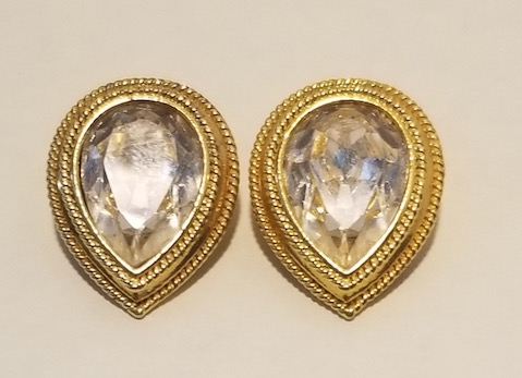 Gold + diamond cliip on $25