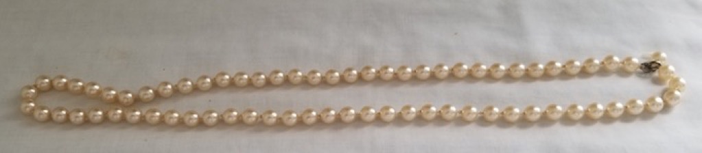 Pearls with bad clasp
