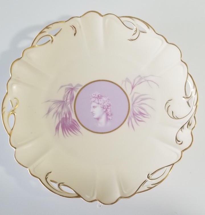 Cameo plate